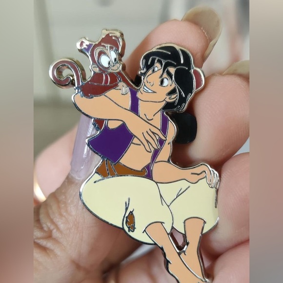 Aladdin Disney Pin Collection ' - Picture 2 of 7
